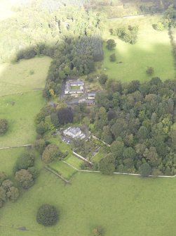 General oblique aerial view of Benarty House with adjacent walled garden and steading, looking to the NNW.