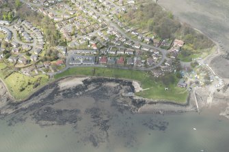 Oblique aerial view of Dalgety Bay Old harbour, looking to the W.