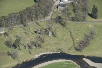 Oblique aerial view of Crawford Castle, looking to the N.