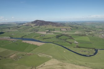 General oblique aerial view of the Upper Clyde Valley centred on Tinto Hill, looking to the NW.