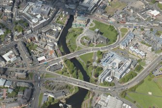 General oblique aerial view of the centre of Paisley centred on Paisley Abbey, looking to the NW.