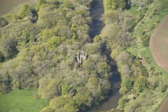Oblique aerial view of Ravenscraig Castle, looking to the W.