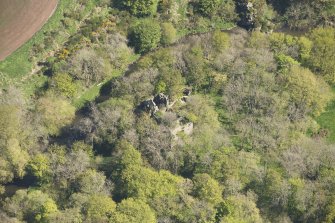Oblique aerial view of Ravenscraig Castle, looking to the NE.