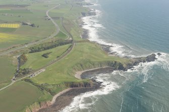 Oblique aerial view of Stonehaven Golf Course, looking to the NNW.