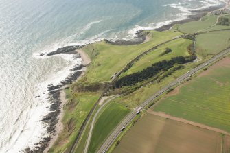 Oblique aerial view of Stonehaven Golf Course, looking to the S.