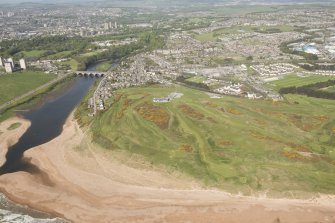 Oblique aerial view of Royal Aberdeen Golf Course, looking to the W.