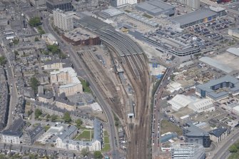 Oblique aerial view of Aberdeen Railway Station, looking to the N.