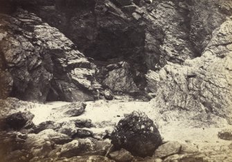 View of the North side of Kiloran Bay, Colonsay.
Titled: '22. North side of Kiloran Beach, Colonsay,'
PHOTOGRAPH ALBUM NO 186: J B MACKENZIE ALBUMS vol.1