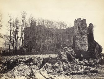 View of Castle Sween and surroundings at North Knapdale. Described by J. B. Mackenzie as 'Lwyn Castle.'
Titled: '92. Castle Lwyn.'
PHOTOGRAPH ALBUM NO 186: J B MACKENZIE ALBUMS vol.1