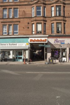 View from west, looking onto the street-front entrance of Kelvinhall subway station