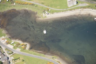 Oblique aerial view of Loch Ranza fish trap, looking to the N.