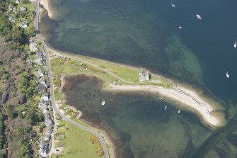 Oblique aerial view of Lochranza Castle and fish trap, looking to the NNW.