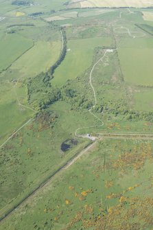 General oblique aerial view of the tracked target and Glennap fort with Chapel Hill in the distance, looking N.