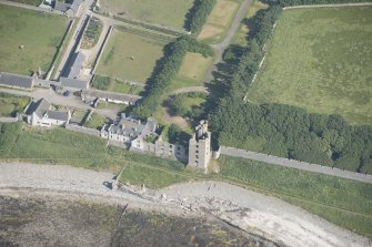 Oblique aerial view of Thurso Castle and East Mains farmstead, looking to the ESE.