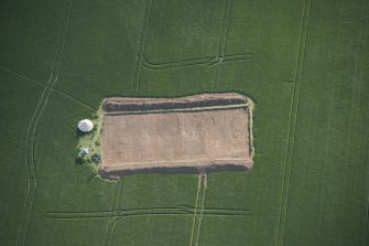 Oblique aerial view centred on the Glasgow University excavations at Leadketty, looking WSW.