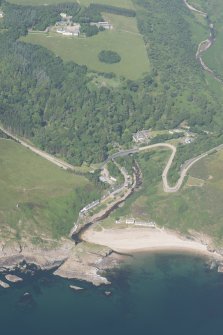 Oblique aerial view of Berriedale Village and harbour and Berriedale Braes, looking NW.