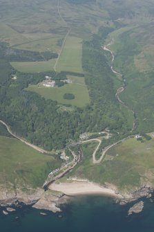 Oblique aerial view of Berriedale Village and harbour and Berriedale Braes, looking NW.