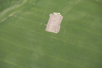 Oblique aerial view centred on the Glasgow University excavations at Leadketty, looking SSE.