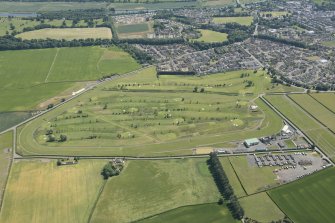 Oblique aerial view of Kelso Golf Course and Race Course, looking SE.