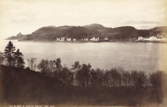 Distant view across loch.
Titled: 'Bay of Oban and Dunollie Castle 745 G.W.W.'
PHOTOGRAPH ALBUM No. 33 : COURTAULD ALBUM