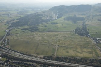 Oblique aerial view of Lothianburn Golf Course and Hillend Ski Slope, looking to the S.