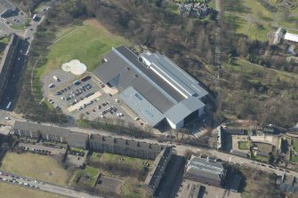 Oblique aerial view of of Tollcross Leisure Centre, looking to the W.