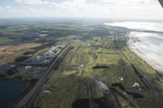 Oblique aerial view of Dundonald Links Golf Course and Kilmarnock Barassie Golf Course, looking SSE.