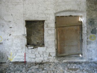 Door and alcove on the W wall of the ground floor