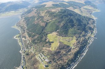 Oblique aerial view of Strone and Blairmore and Strone Golf Course, looking to the NNW.