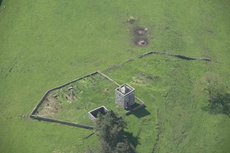 Oblique aerial view of Repentance Tower and Trail Trow Chapel, looking SSW.