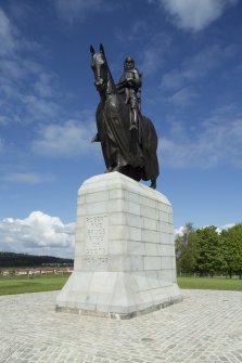 General view of the Robert The Bruce Statue, looking west north west.