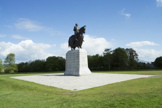 General view of the Robert The Bruce Statue, looking north north east.