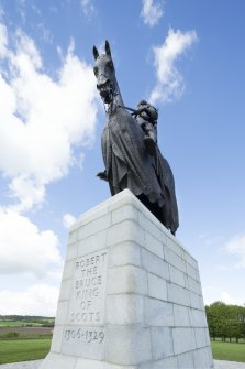 General view of the Robert The Bruce Statue, looking north west.