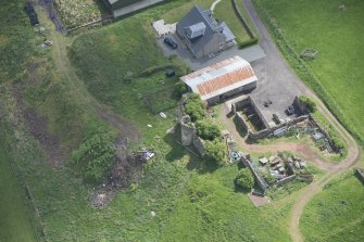 Oblique aerial view of Kipps Farmhouse and Kipps Tower, looking ESE.