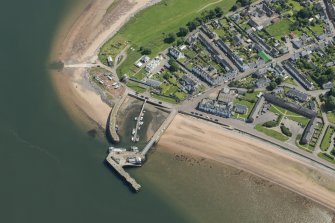 Oblique aerial view of Cromarty, looking E.