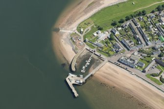 Oblique aerial view of Cromarty, looking E.