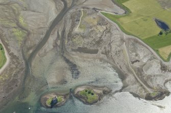 Oblique aerial view of the kelp grids and Castle Stalker, looking SE.