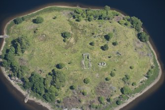 Oblique aerial view of St Finnan's Chapel, looking E.