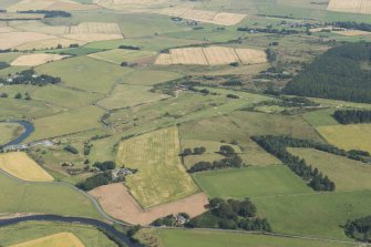 General oblique aerial view of Kintore Golf Course with Waterside Farm in the foreground, looking N.