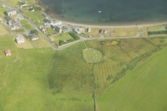 Oblique aerial view of Hillswick, looking SE.