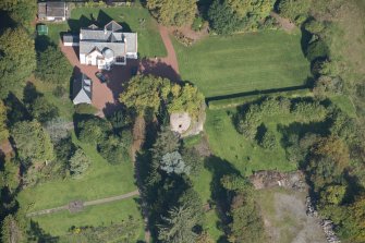 Oblique aerial view of Kilmaronock Castle and Kilmaronock House, looking N.