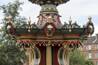 Middle section detail from south.