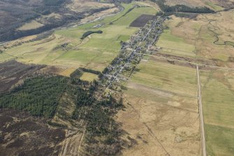 Oblique aerial view of Tomintoul, looking SE.