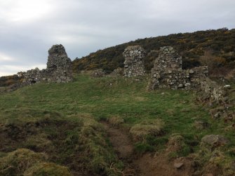 Knockdavie Castle. General view facing north showing principal and remains of eastern range at right.