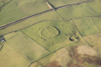 Oblique aerial view of the settlement and quarry, looking WNW.