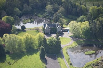 Oblique aerial view of Linnhous Country House, looking S.