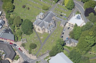 Oblique aerial view of New Kilpatrick Parish Church, looking NNW.