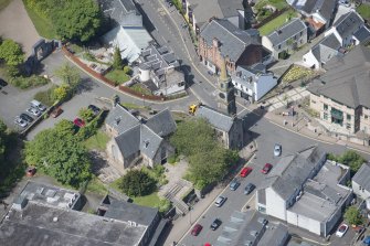Oblique aerial view of Kirkintilloch Old Church and Town Steeple, looking NW.