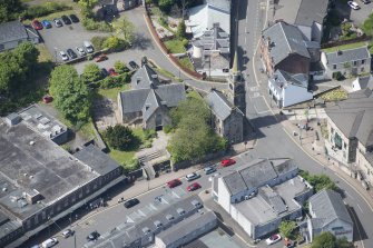 Oblique aerial view of Kirkintilloch Old Church and Town Steeple, looking WSW.