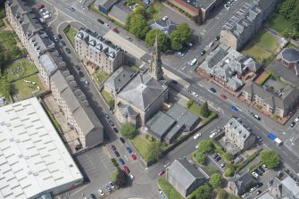 Oblique aerial view of The Old Kirk and Ardgowan Hospice, looking W.